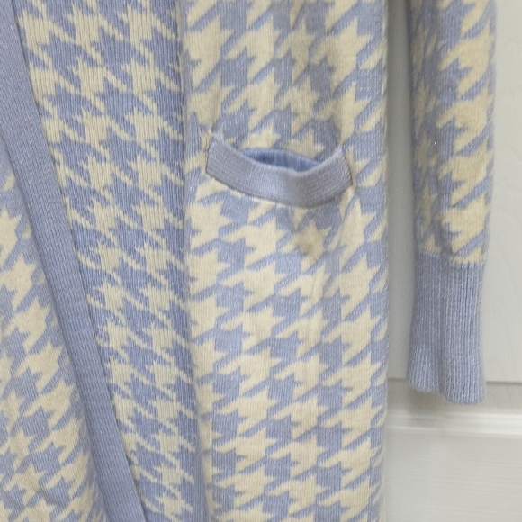 Express Houndstooth Knitted Cardigan - Picture 4 of 8